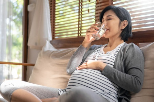 Riesgos en el embarazo: el síndrome de la boca seca - Adeslas Salud y Bienestar